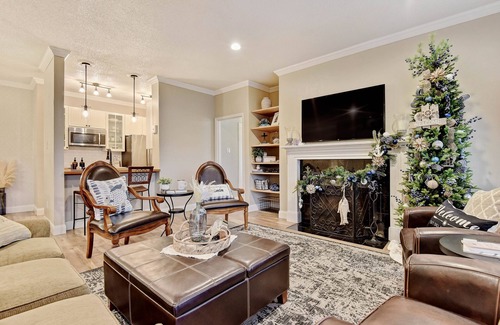 Pottsboro Condo | Sailor's Knot Sleeps 8 with outdoor pool less than 5 min from Lake Texoma