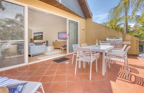 Inverloch House | Sails 12 Inverloch - Delightful Seaside Retreat