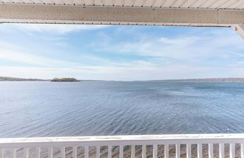 Portsmouth House | Sails Up Sea Cottage by STAY
