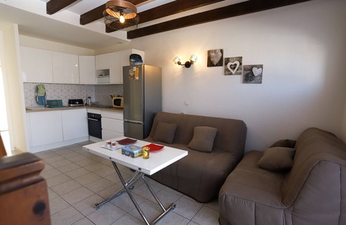 Saint-Cyprien Plage Ski Chalet | Saint Cyprien pretty air-conditioned house with a large terrace