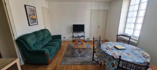 Crocq Apartment | Saint Eloi habitat