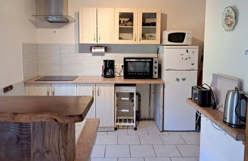 Saint-Pierre-de-Buzet Cottage | Saint Pierre De Buzet: New single-storey gîte overlooking the vineyard