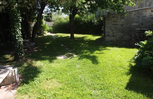 Saint-Prouant Cottage | Saint Prouant: Country Cottage/Gite - Saint prouant