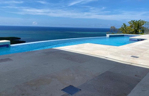 Pristine Bay House | Saints Ridge House