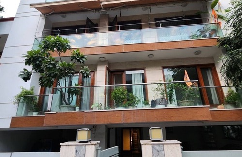 Saket Apartment | Saket 54 - A Spacious 4-bedroom apartment in charming Saket, New Delhi