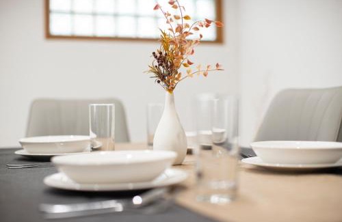 Nishi Apartment | Sakura Villa Kotoni フルリフォーム ファミリーオススメ マーケット近く