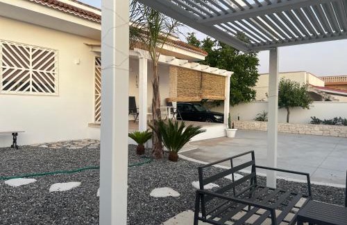 Torre Ovo Villa | Salento Villa Cice, AC - WiFi - BBQ - parcheggio privato sorvegliato, due unità abitative indipendenti e giardino a due passi dal mare - Torre Ovo