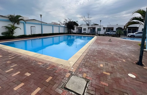Salinas Villa | Salinas - Villa with patio - Private urbanization with security, near the boardwalk, WiFi.