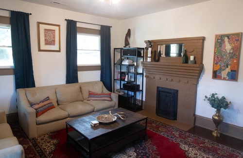 Salisbury House | Salisbury Wellness Retreat! Country Calm & City Convenience w Cal King Suite, Office +20% off!
