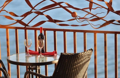 North Cowichan Condo | Salishan Chief Suite