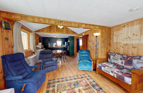 Rockwood Cottage | Salmon Run Lodge (Waterfront on the Moose River)