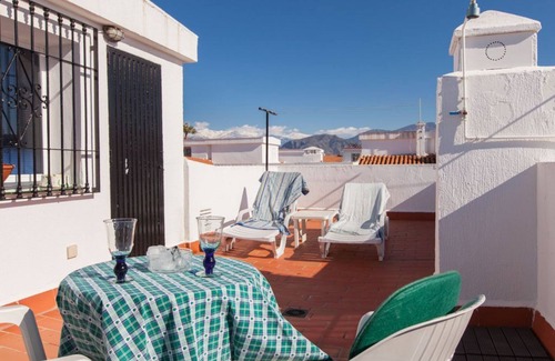 Salobrena House | Salobreña: House with garden, free WiFi at 40m. from the beach