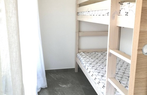 Juan-les-Pins Apartment | Salsa studio 30m2 separate sleeping area, quiet and seaside 4 stars NEW