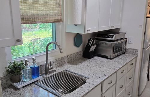 Panacea Cottage | SALT AIR AND SERENDIPITY Unit A