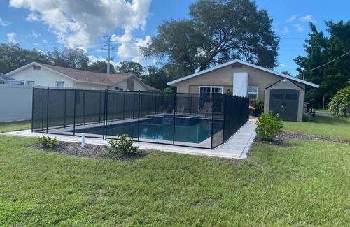 Venice House | Salt water pool house near beach for monthly rental
