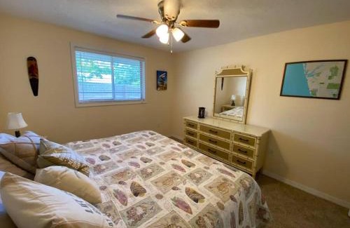 Venice House | Salt water pool house near beach for monthly rental