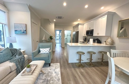 Wilmington Historic District Boat Rental | Saltwater at The Cove - 5 min. walk to Downtown Wilmington