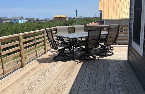 Carova Beach House | Salty Mermaid Lodge: Newly built 2023, Panoramic views, 4X4 area
