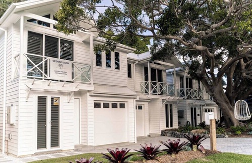 Kiama Villa | Salty Palm's Luxury Villa's By the Sea - TWO