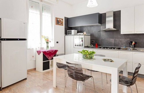 Arenella Apartment | Salvator Rosa Metro station Flat x8