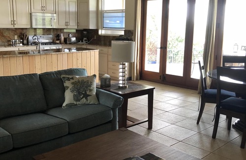 Hart Bay Villa | Samba Azul~ Convenient location and beautiful sunsets