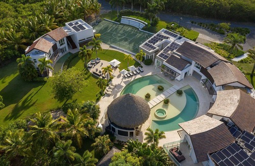 Yarary - Cap Cana Villa | Sambarela Luxury Villas. With Access to the Exclusive Eden Roc Beach Club.