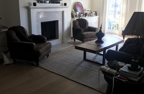 Wilshire Montana Condo | SaMo just blocks from the Pacific Ocean!