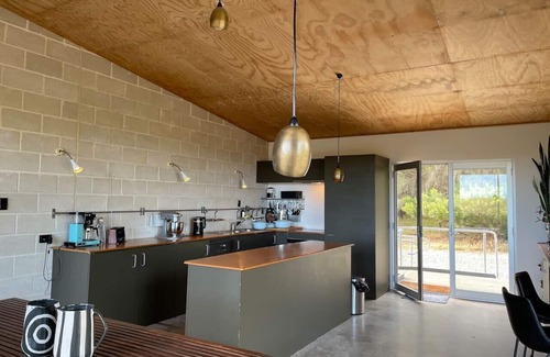 Myponga House | Sampson Retreat - Myponga Beach