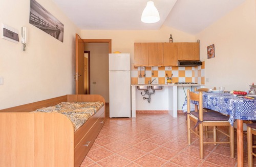 Campofelice di Roccella Apartment | San Carlo Holiday Home near the Beach with Balcony