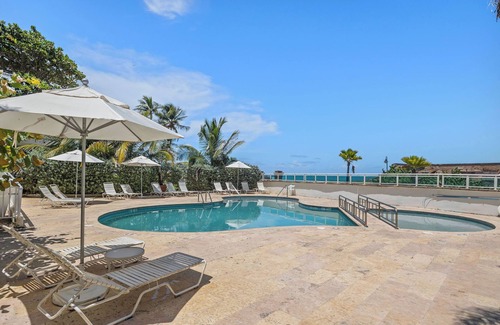 Puerta de Tierra Apartment | San Cristobal Studio - Oceanfront in Trendy Condado Location