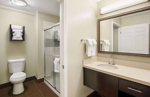 Carmel Mountain Ranch Hotel | San Diego Escape: Suites with Pool, Breakfast, Parking & Close to Attractions!
