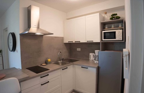 Rovinj Apartment | SAN FRANCESCO Two-Bedroom Apartment with Seaview (Corinne)