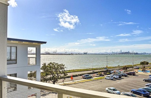Emeryville Apartment | San Francisco Area Studio with Bay Views!