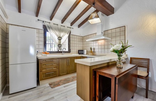 Moravit Ski Chalet | SAN JAIME, nice bungalow in Moraira for 4 adults and 2 children with communal pool and free wifi
