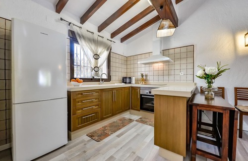 Moravit Ski Chalet | SAN JAIME, nice bungalow in Moraira for 4 adults and 2 children with communal pool and free wifi