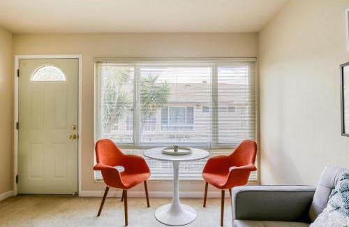 West San Jose Apartment | San Jose 2br w parking nr bakeries groceries SFO-1635