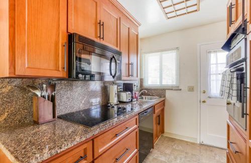 West San Jose Apartment | San Jose 2br w parking nr bakeries groceries SFO-1635