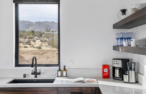 Joshua Tree House | San Junipero - Enjoy the views from the Mod Pool!