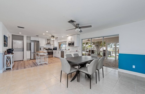Isles of Capri House | San Salvador Sanctuary- Isles Of Capri Naples Florida