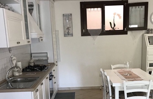 Buddittogliu Straulas House | San Teodoro: three-room apartment with garden