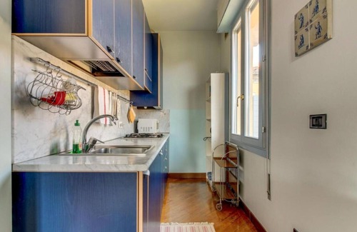 Dorsoduro Apartment | San Vio Dorsoduro Academia, Lovely 2 Br Apartment With a Balcony By Halldis