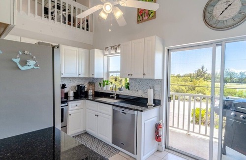 Marathon House | Sanctuary Bay~ Open Harbor Views, near Sombrero