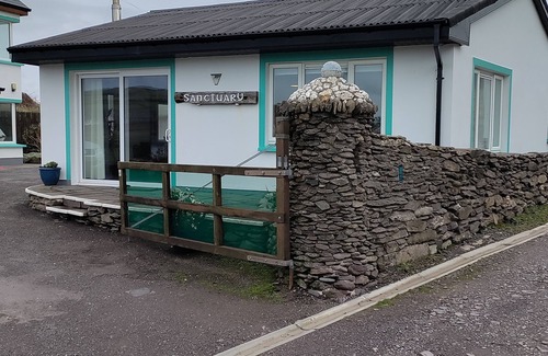 Ventry Apartment | Sanctuary Studio accommodation; quiet, rural, seaside, 3 miles west of Dingle