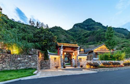 Yongding Hotel | Sanctum Peaks