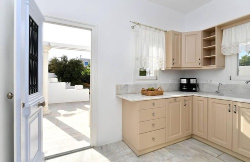 Ampelas House | Sand and sea villa ZEOS