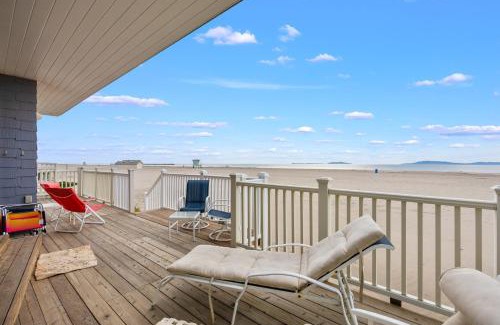 Hollywood Beach House | Sand Side Bliss