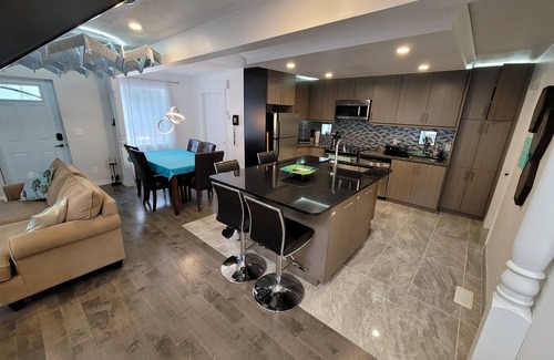 Port Elgin House | Sand, Sun & Fun – Steps to Beach w/Fire Pit & Games!