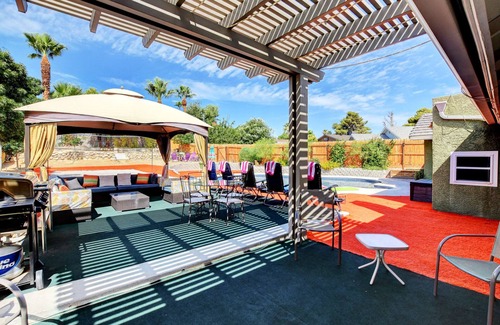 Las Vegas House | Sand Volleyball And Orange Turf.This Is Vegas!