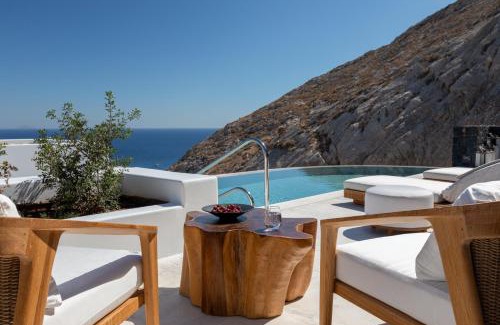 Kamari Resort | Sandblu Resort