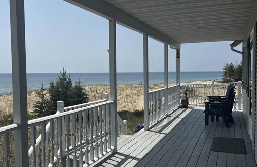 Gulliver House | Sandbox on Michibay: Sun, Sand, and Serenity – Your Lakefront Summer Destination